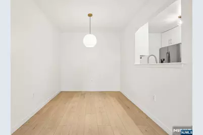 100 Crown Court 471 #471, Edgewater, NJ 07020 - Photo 9