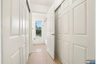 100 Crown Court 471 #471, Edgewater, NJ 07020 - Photo 17