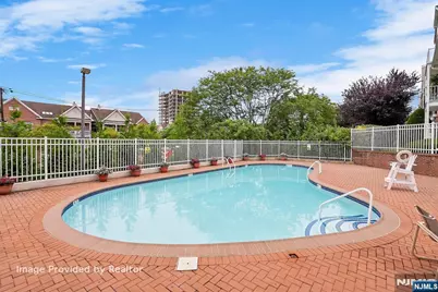 100 Crown Court 471 #471, Edgewater, NJ 07020 - Photo 27