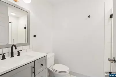 100 Crown Court 471 #471, Edgewater, NJ 07020 - Photo 23
