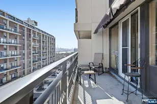 2 Horizon 1010, Fort Lee, NJ 07024 - Photo 23