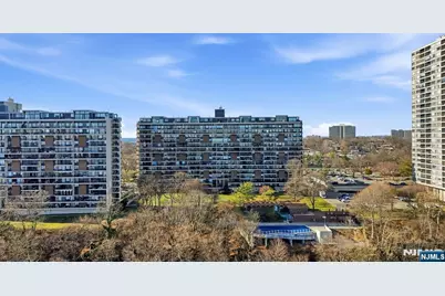 2 Horizon 1010 #1010, Fort Lee, NJ 07024 - Photo 39