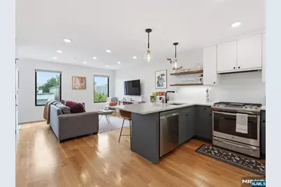 22 Lincoln Street 3 #3, Jersey City, NJ 07307 - Photo 1