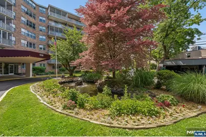 530 Valley Road C002V #C002V, Montclair, NJ 07043 - Photo 13