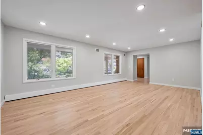 439 Summit Street, Englewood Cliffs, NJ 07632 - Photo 7
