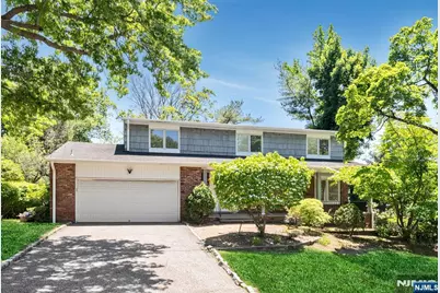439 Summit Street, Englewood Cliffs, NJ 07632 - Photo 1