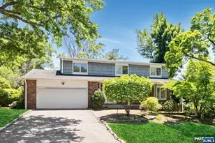 439 Summit St, Englewood Cliffs, NJ 07632 - Photo 1
