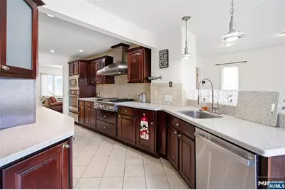 71 Intervale Road, Teaneck Township, NJ 07666 - Photo 5