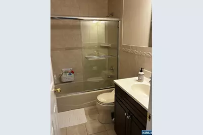 29 Chestnut Drive, Wayne, NJ 07470 - Photo 13