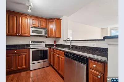 5311 City Place, Edgewater, NJ 07020 - Photo 9