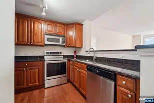 5311 City Pl, Edgewater, NJ 07020 - Photo 9
