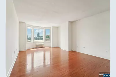 5311 City Place, Edgewater, NJ 07020 - Photo 3