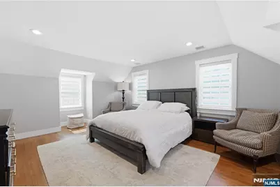 307 Farview Avenue, Paramus, NJ 07652 - Photo 29