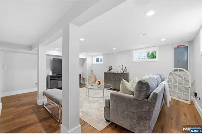 307 Farview Avenue, Paramus, NJ 07652 - Photo 33