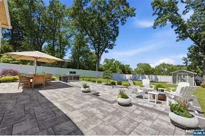 307 Farview Avenue, Paramus, NJ 07652 - Photo 43