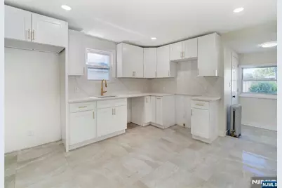 626 Tremont Avenue, Orange, NJ 07050 - Photo 15