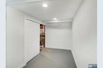 626 Tremont Avenue, Orange, NJ 07050 - Photo 25