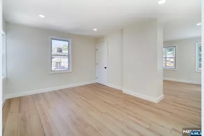 626 Tremont Avenue, Orange, NJ 07050 - Photo 11