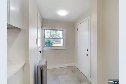 626 Tremont Avenue, Orange, NJ 07050 - Photo 19