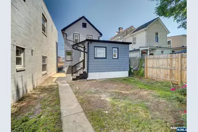 626 Tremont Avenue, Orange, NJ 07050 - Photo 27