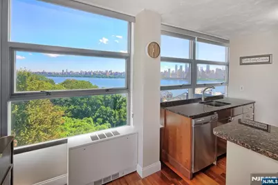 6050 Boulevard East 4C #4C, West New York, NJ 07093 - Photo 15