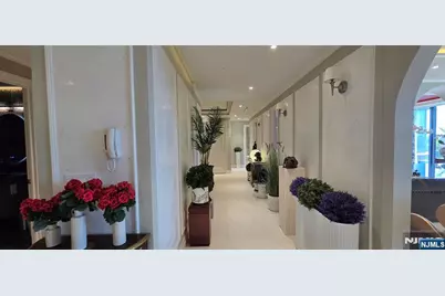 100 Carlyle Vg6 #VG6, Cliffside Park, NJ 07010 - Photo 3