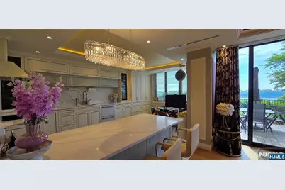 100 Carlyle Vg6 #VG6, Cliffside Park, NJ 07010 - Photo 9