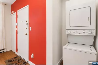 111 Mallory Avenue 2 #2, Jersey City, NJ 07304 - Photo 11