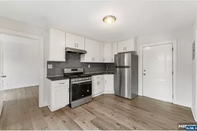 335 Henry Street, Orange, NJ 07050 - Photo 7