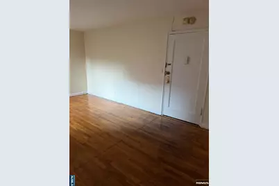 2337 Hudson Terrace C10 #C10, Fort Lee, NJ 07024 - Photo 3