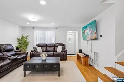 433 Fern Avenue, Lyndhurst Township, NJ 07071 - Photo 3