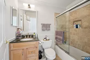 428 Newburgh Ct 428, West New York, NJ 07093 - Photo 25
