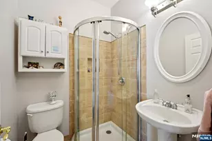 428 Newburgh Ct 428, West New York, NJ 07093 - Photo 35