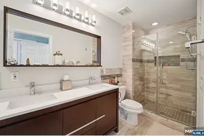 428 Newburgh Court 428 #428, West New York, NJ 07093 - Photo 19