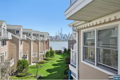 428 Newburgh Court 428 #428, West New York, NJ 07093 - Photo 21