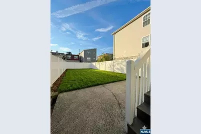 322 10th Street, Newark, NJ 07107 - Photo 9