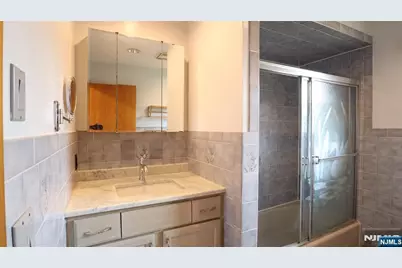 206 New York Avenue 2 #2, Fort Lee, NJ 07024 - Photo 25