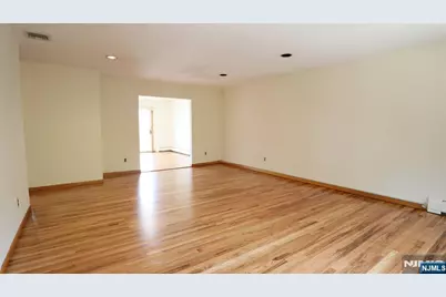 206 New York Avenue 2 #2, Fort Lee, NJ 07024 - Photo 5