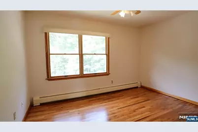 206 New York Avenue 2 #2, Fort Lee, NJ 07024 - Photo 15