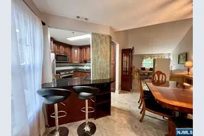 1029 Castle Road, Mahwah, NJ 07430 - Photo 3
