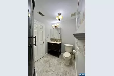 1029 Castle Road, Mahwah, NJ 07430 - Photo 5
