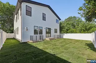9 Cole St, Bergenfield, NJ 07621 - Photo 43