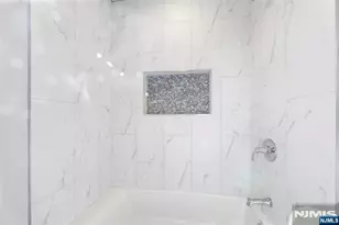 9 Cole St, Bergenfield, NJ 07621 - Photo 31