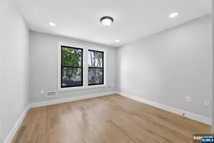 9 Cole St, Bergenfield, NJ 07621 - Photo 41