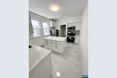 186 Isabella Avenue 1st Floor Ap #1st floor Ap, Irvington, NJ 07111 - Photo 13