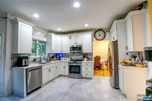 7 Patrick Ave, Emerson, NJ 07630 - Photo 5