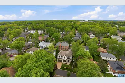 29 Roslyn Avenue, Englewood Cliffs, NJ 07632 - Photo 43