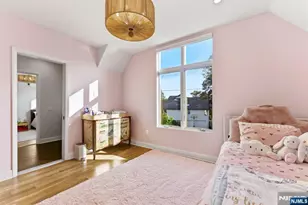 29 Roslyn Ave, Englewood Cliffs, NJ 07632 - Photo 35
