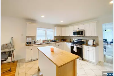 118B Temple Terrace, Palisades Park, NJ 07650 - Photo 7