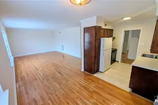 522 N Maple Ave A 19, Ridgewood, NJ 07450 - Photo 3
